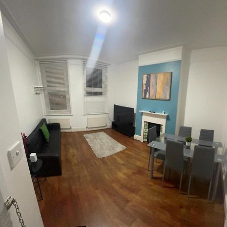 Cricklewood Broadway Guest Home Лондон Экстерьер фото