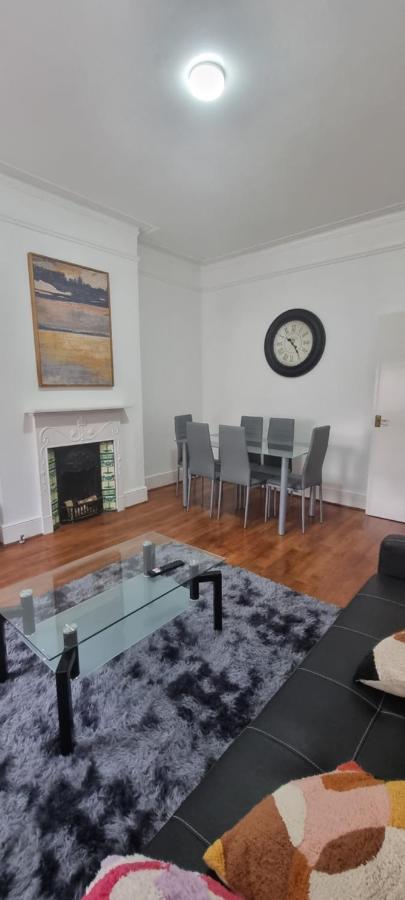 Cricklewood Broadway Guest Home Лондон Экстерьер фото