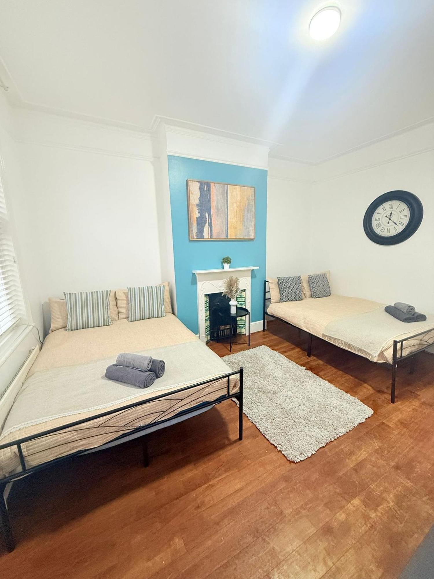 Cricklewood Broadway Guest Home Лондон Экстерьер фото